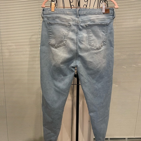 Stylish Light Blue Distressed Skinny Jeans - Picture 7 of 10